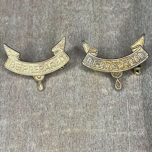 2 Vintage BE PREPARED Banner Pin Boy Scouts